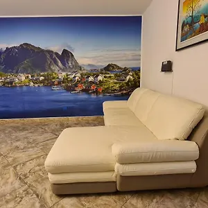 Linda , Desenzano del Garda Italien