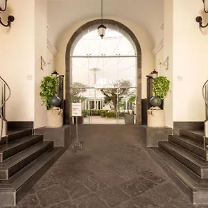 Palazzo Caracciolo Neapel