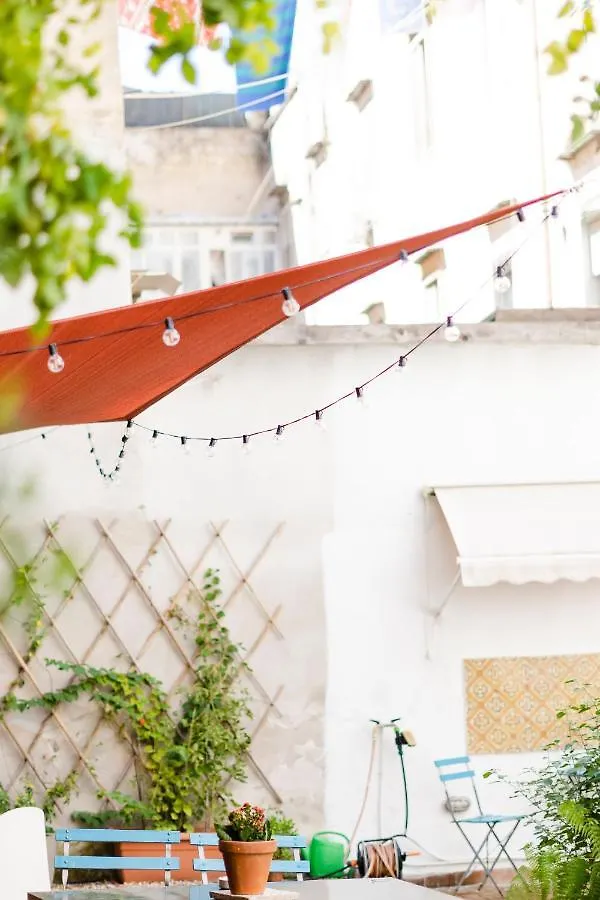 נאפולי Borgo Vergini Garden B&B 2*,