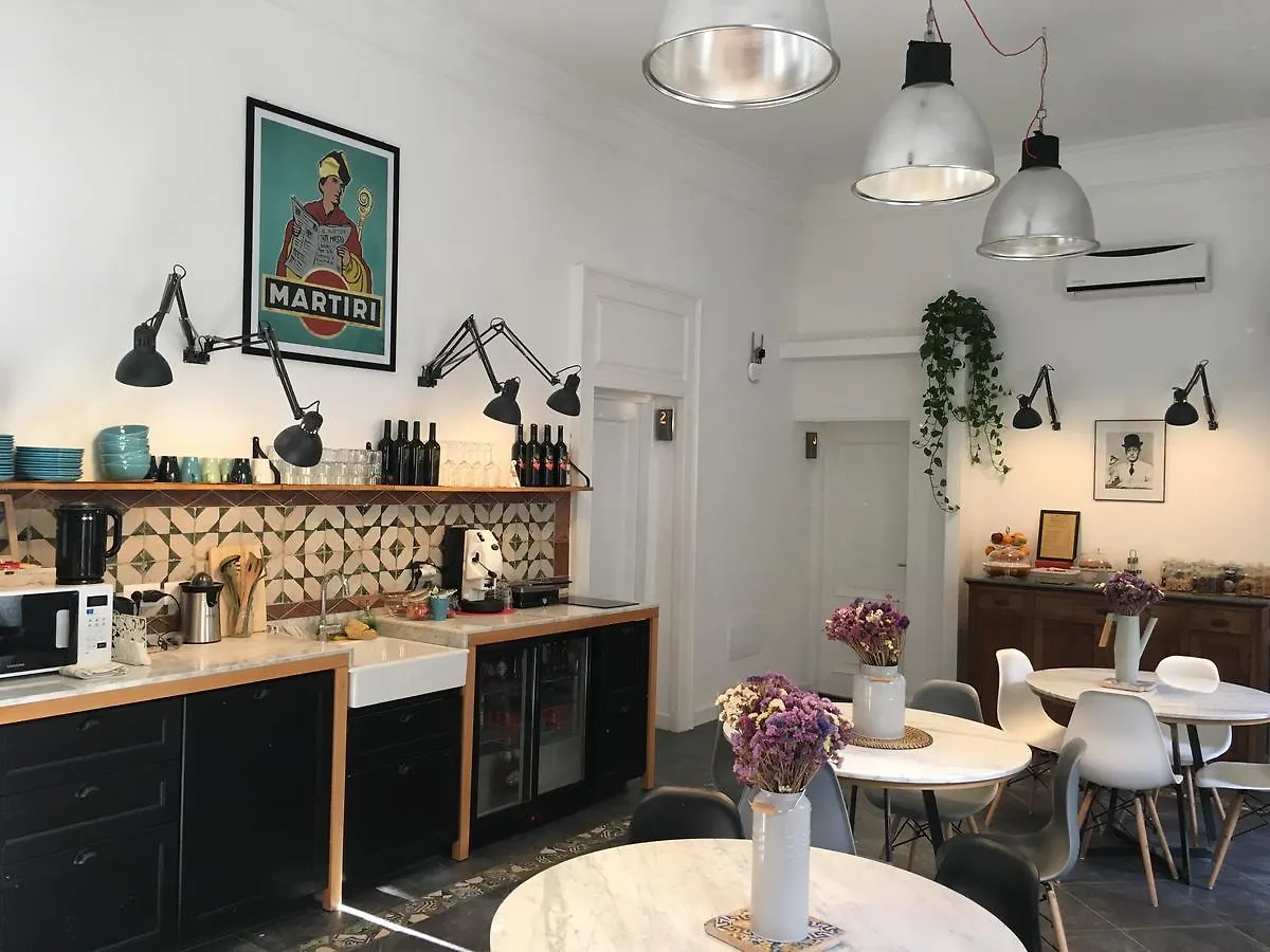 נאפולי Borgo Vergini Garden B&B לינה וארוחת בוקר